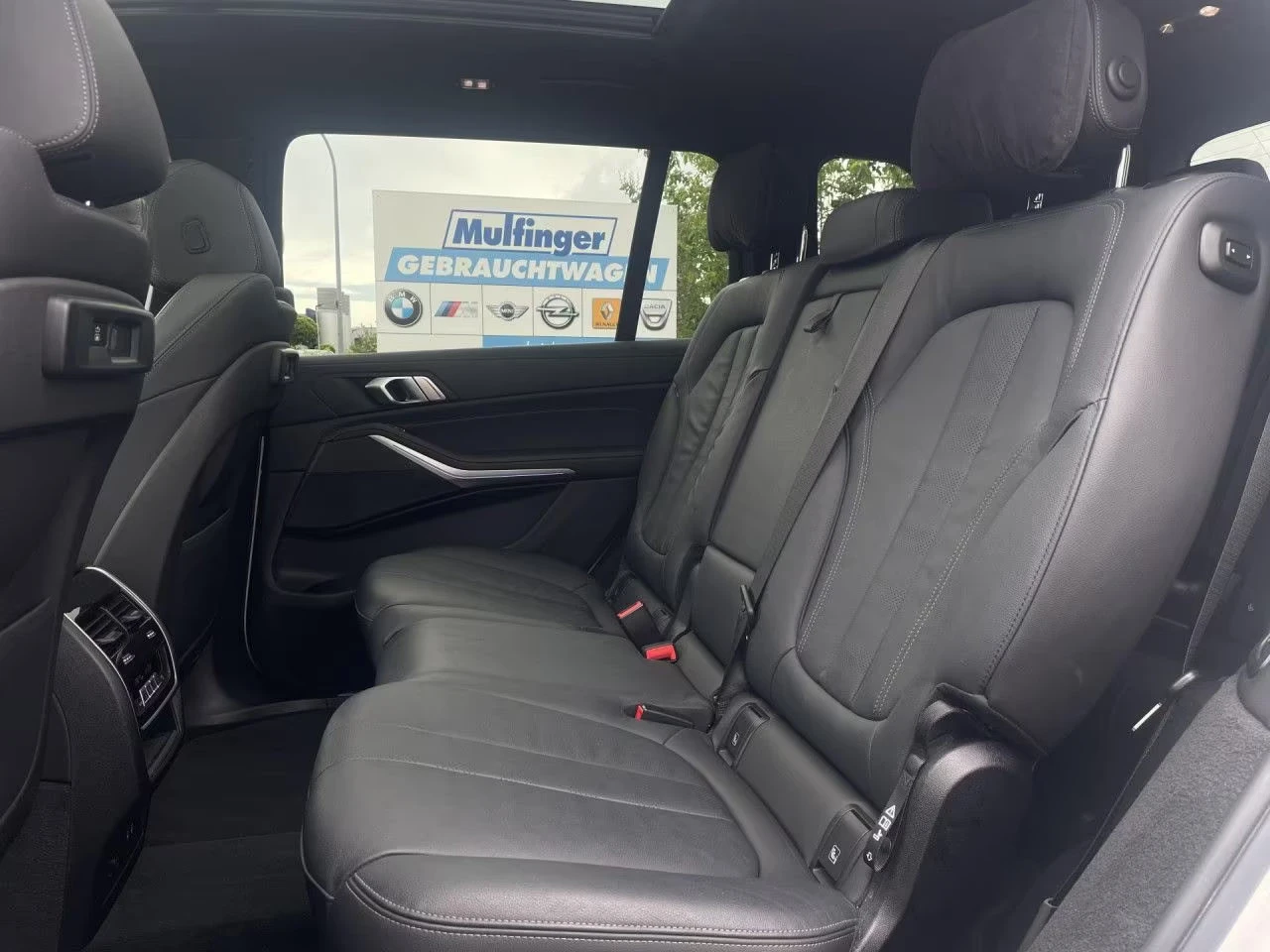 BMW X7 40d/xDRIVE/340HP/SOFTCLOSE/MSPORT/PANO/360/631z, снимка 11 - Автомобили и джипове - 55395934
