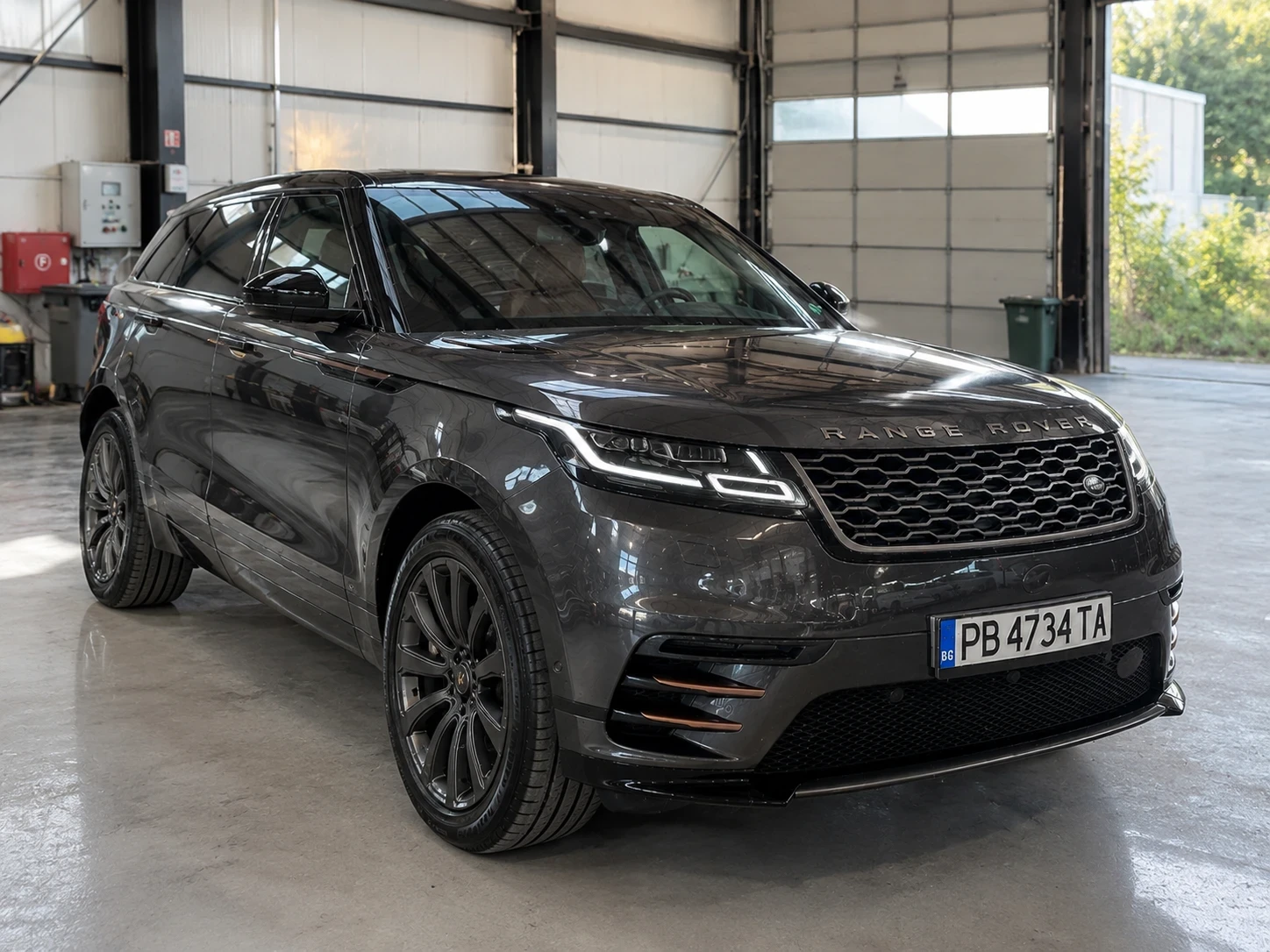 Land Rover Range Rover Velar  VELAR D300 R-DYNAMIC SE | 3.0 V6 | 111000km, снимка 3 - Автомобили и джипове - 55645551