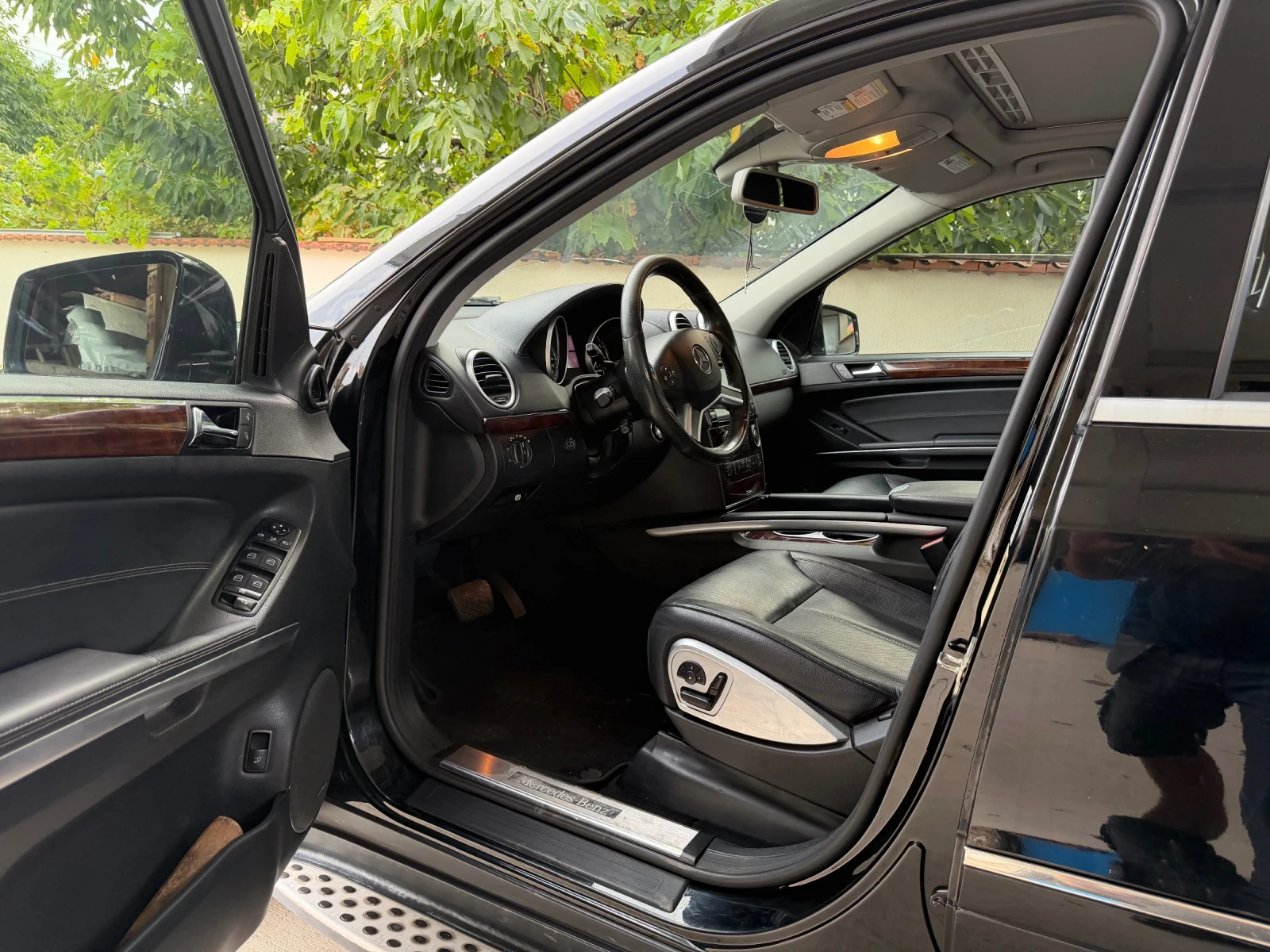 Mercedes-Benz GL 550, снимка 8 - Автомобили и джипове - 55795315