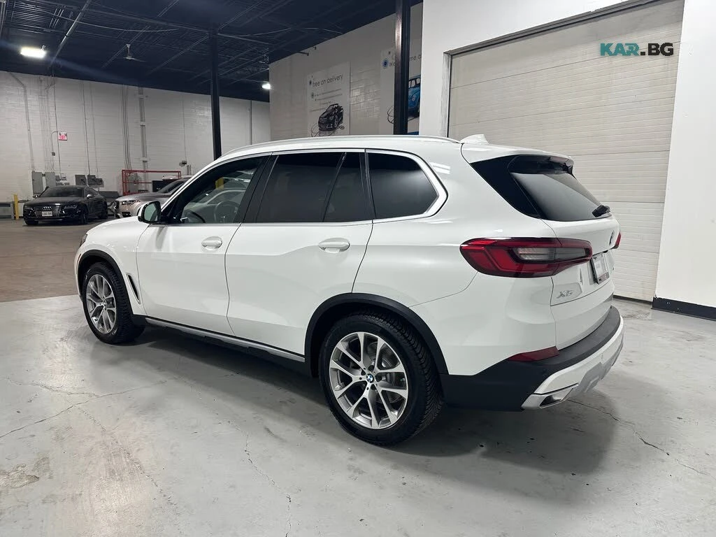 BMW X5 xDrive40i* PANO * АвтоКредит * (ЦЕНА ДО БГ) * , снимка 5 - Автомобили и джипове - 56012293