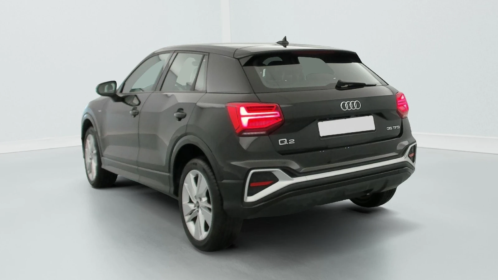 Audi Q2 35 TFSI S Line АВТОМАТИК КОЖА, снимка 9 - Автомобили и джипове - 56068039