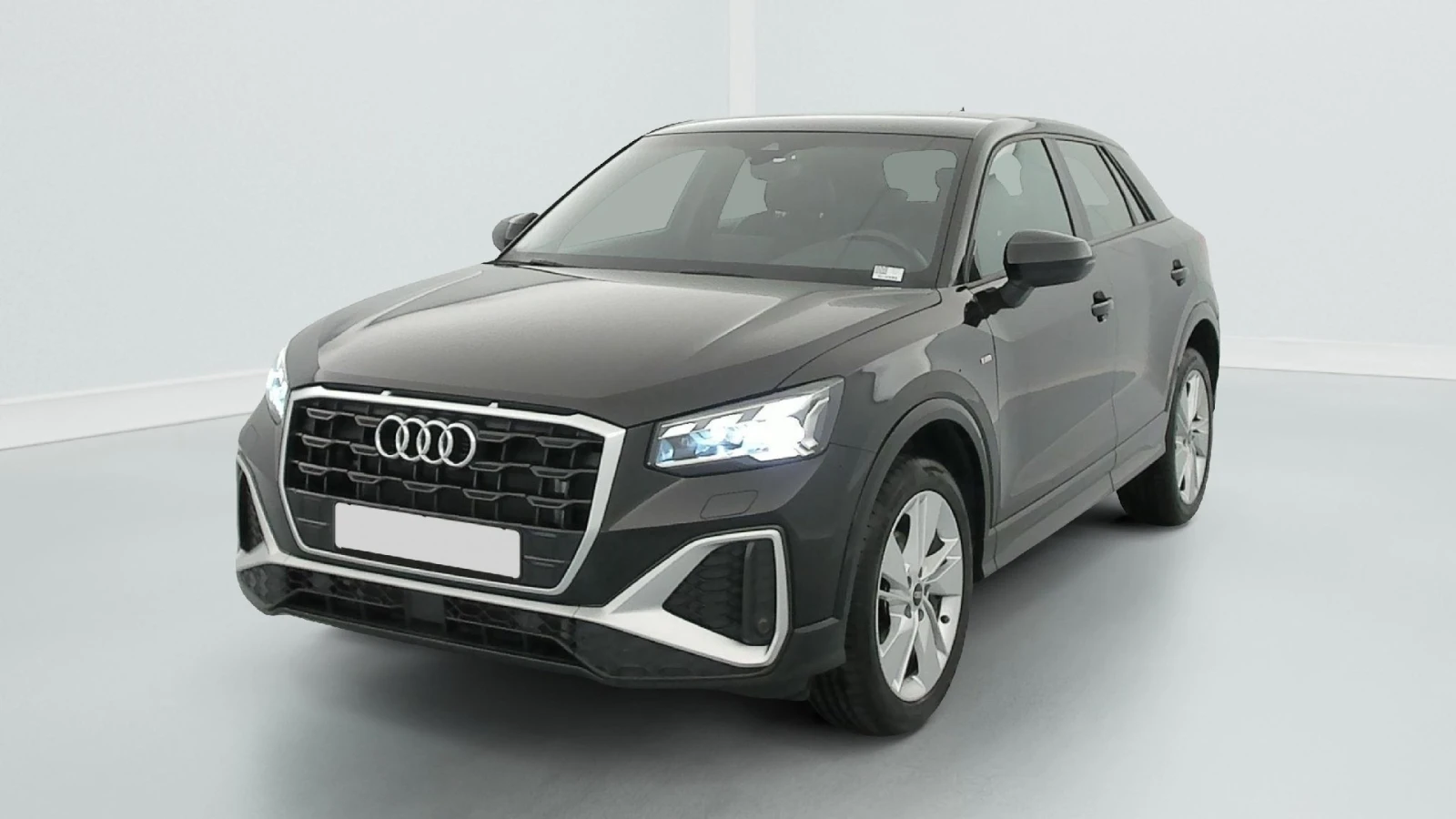 Audi Q2 35 TFSI S Line АВТОМАТИК КОЖА, снимка 4 - Автомобили и джипове - 56068039