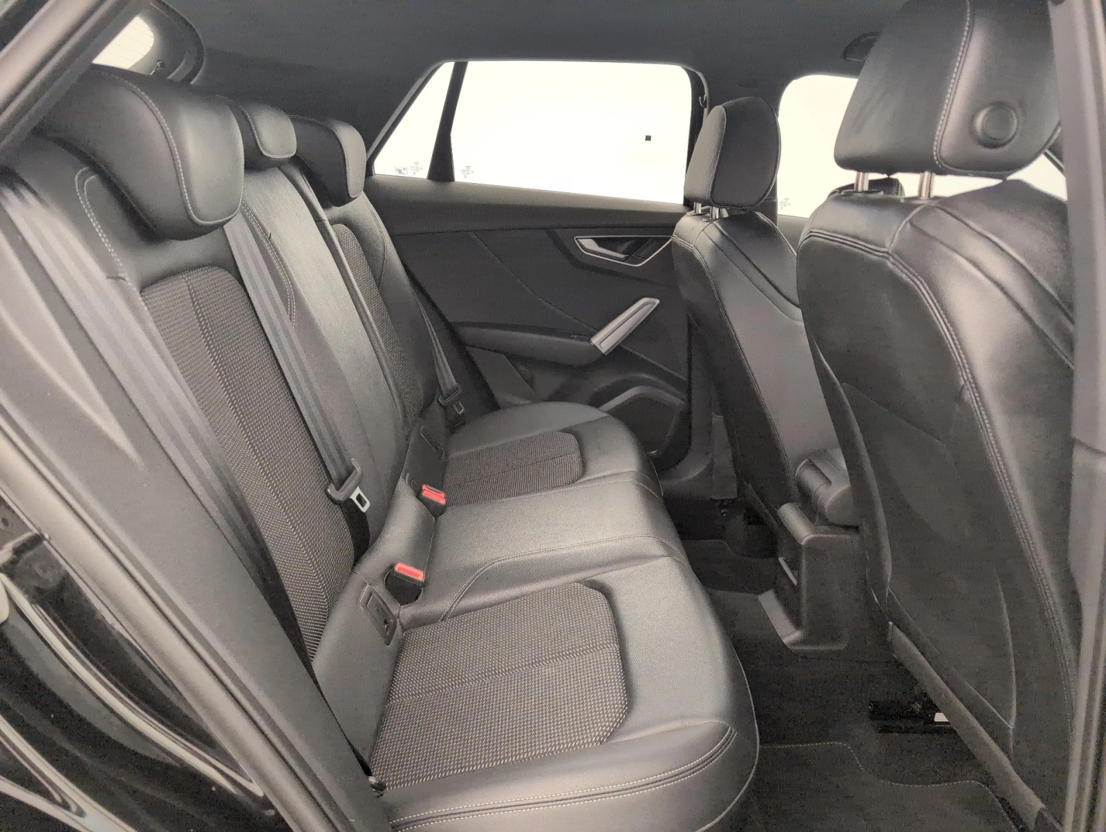Audi Q2 35 TFSI S Line АВТОМАТИК КОЖА, снимка 16 - Автомобили и джипове - 56068039