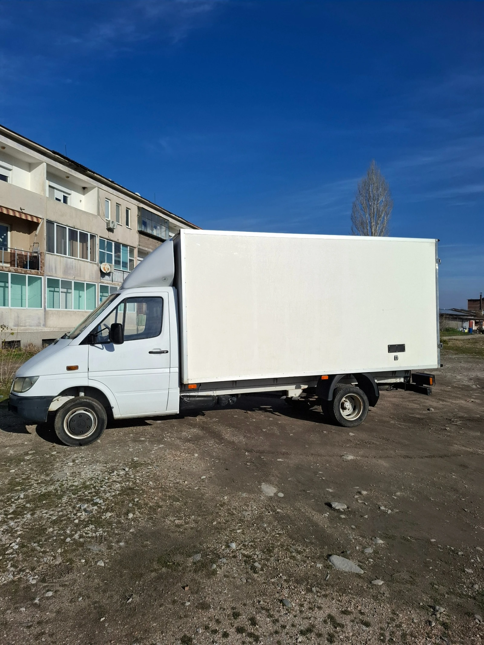 Mercedes-Benz Sprinter 413, снимка 2 - Бусове и автобуси - 56615673