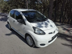 Toyota Aygo 1.0 VVTI 16V  Бензин, снимка 3