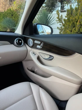 Mercedes-Benz C 300 4MATIC, снимка 13