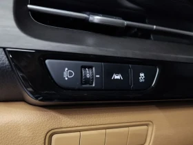 Kia Carnival 4th Gen 11-Seater Prestige, снимка 13