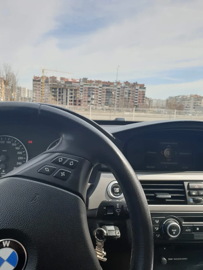 BMW 320 320D - 163к.с!АВТОМАТИК-НАВИГАЦИЯ-КОЖА, снимка 15 - Автомобили и джипове - 46893527