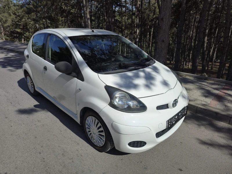 Toyota Aygo 1.0 VVTI 16V  Бензин, снимка 3 - Автомобили и джипове - 48824828