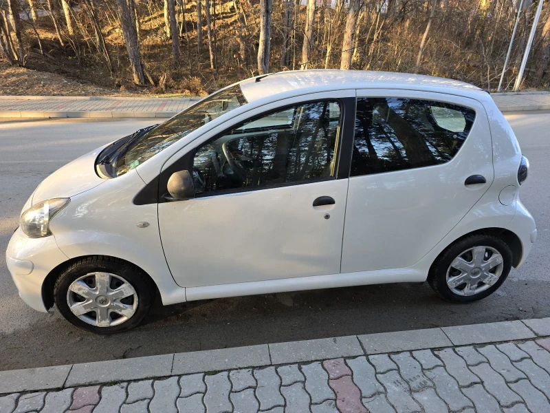 Toyota Aygo 1.0 VVTI 16V  Бензин, снимка 3 - Автомобили и джипове - 48824828