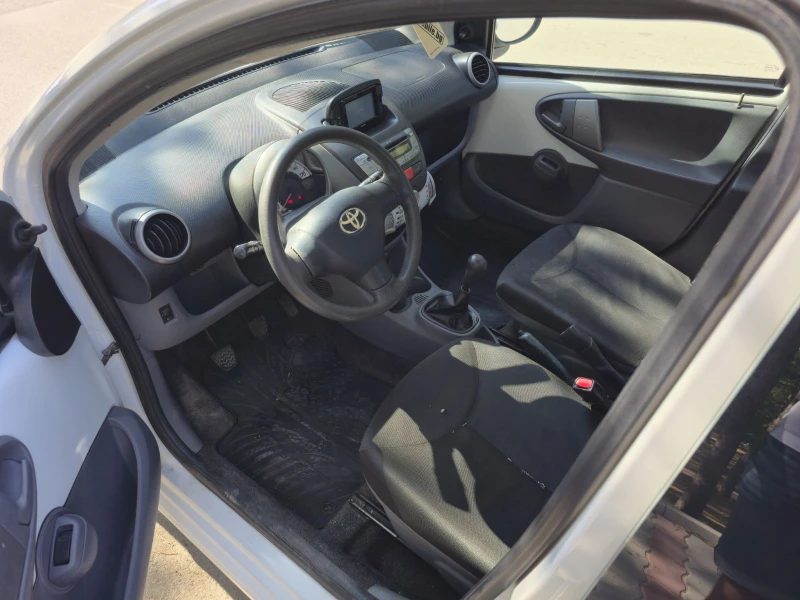 Toyota Aygo 1.0 VVTI 16V  Бензин, снимка 11 - Автомобили и джипове - 48824828
