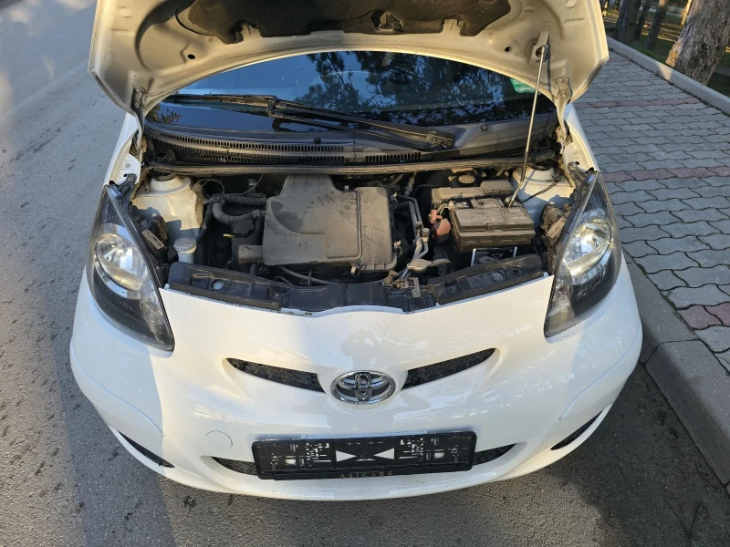 Toyota Aygo 1.0 VVTI 16V  Бензин, снимка 13 - Автомобили и джипове - 48824828