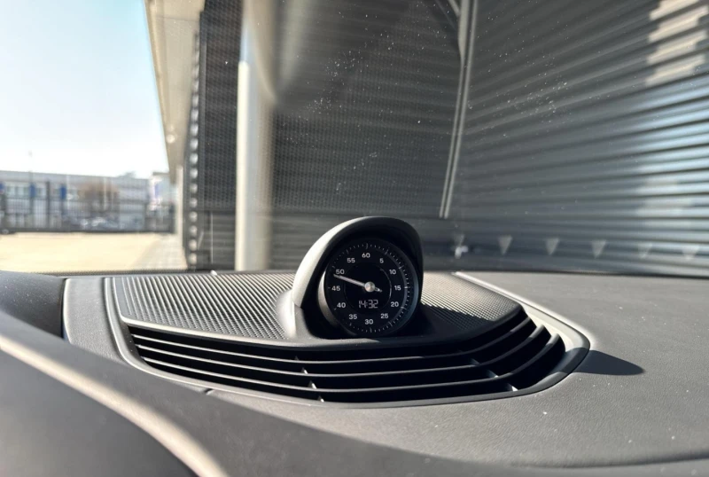 Porsche Taycan GTS CARBON HEAD UP BOSE 360 HD-MATRIX, снимка 10 - Автомобили и джипове - 52434180