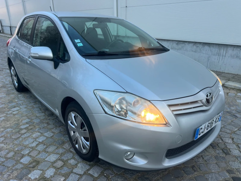 Toyota Auris 2.0 D-4D NAVI / FACELIFT, снимка 10 - Автомобили и джипове - 53049219