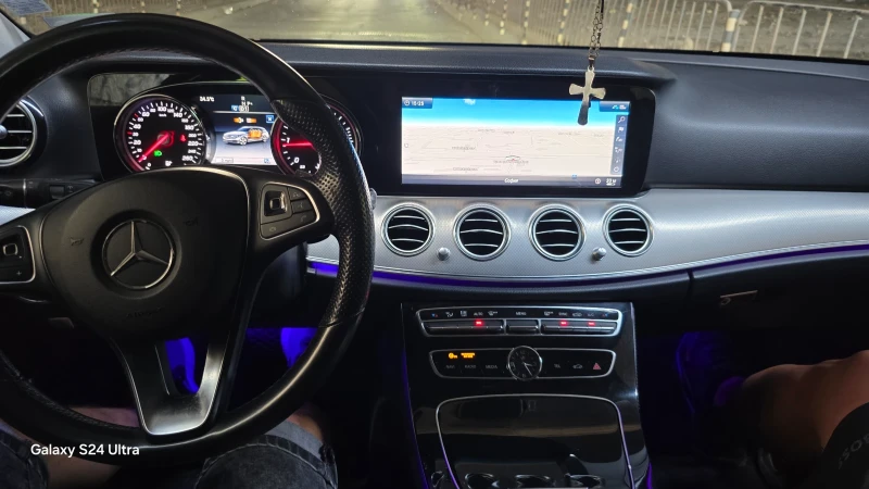 Mercedes-Benz E 220 W213 4-matik 9G, снимка 5 - Автомобили и джипове - 53153918