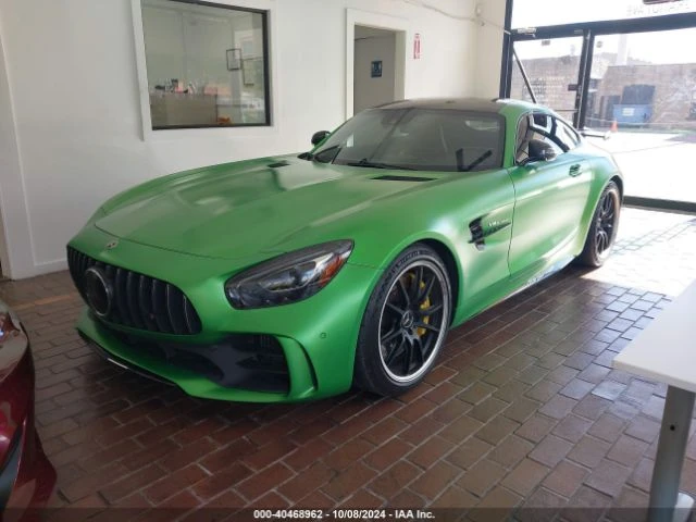 Mercedes-Benz AMG GT R 4.0L Biturbo V8 - изображение 3