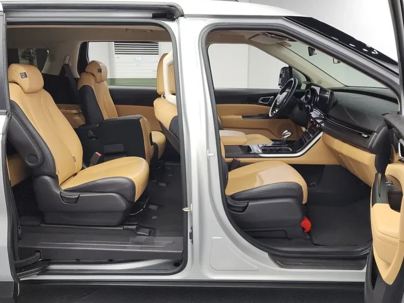Kia Carnival 4th Gen 11-Seater Prestige, снимка 11 - Автомобили и джипове - 55172060
