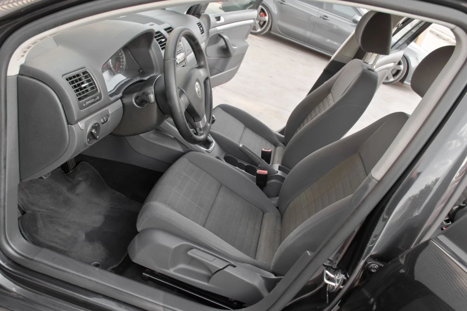 VW Golf 1.6 102 - изображение 8