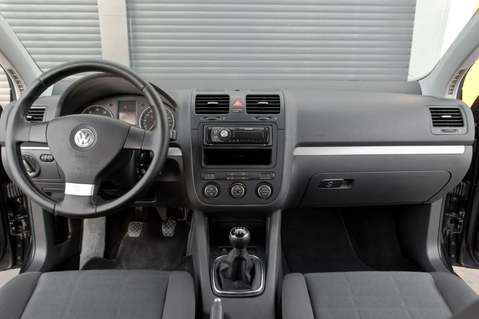 VW Golf 1.6 102 - изображение 10