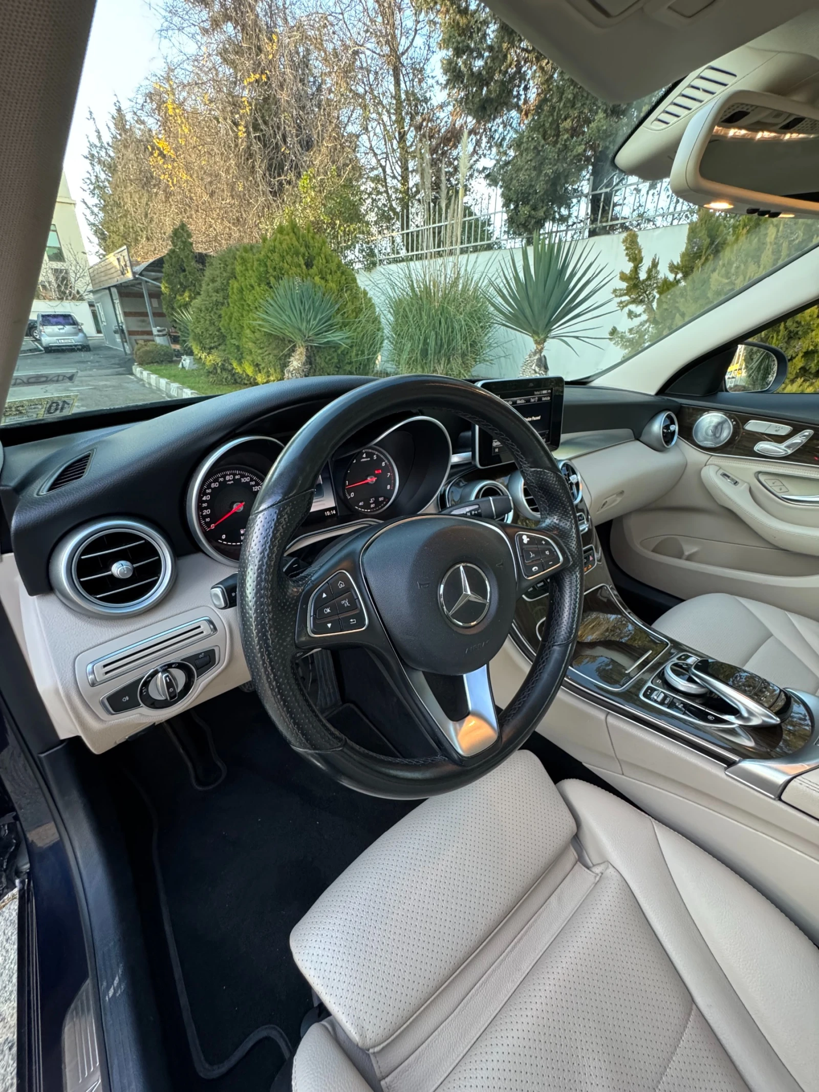 Mercedes-Benz C 300 4MATIC, снимка 10 - Автомобили и джипове - 53501284