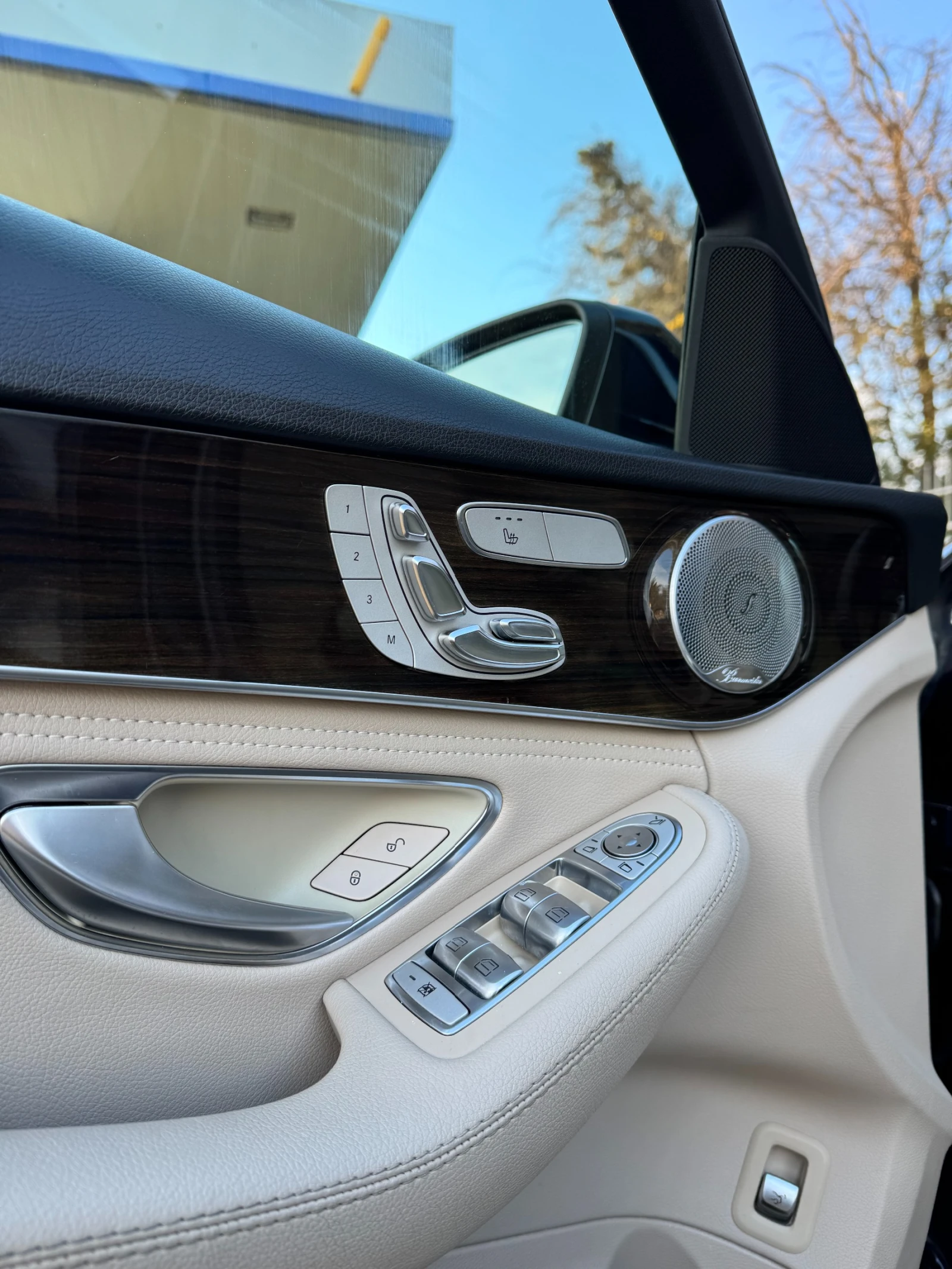 Mercedes-Benz C 300 4MATIC, снимка 9 - Автомобили и джипове - 53501284