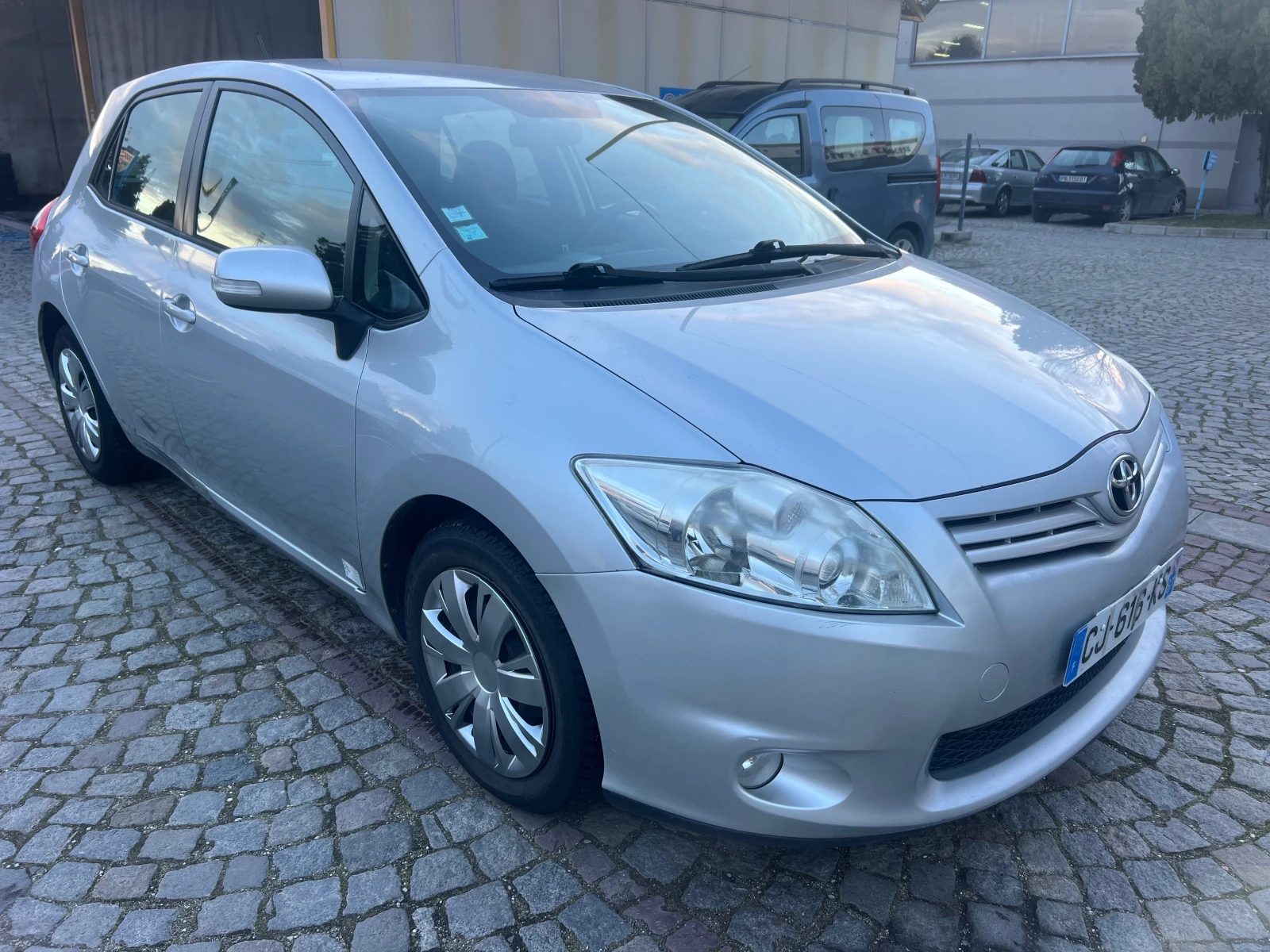 Toyota Auris 2.0 D-4D NAVI / FACELIFT - изображение 3