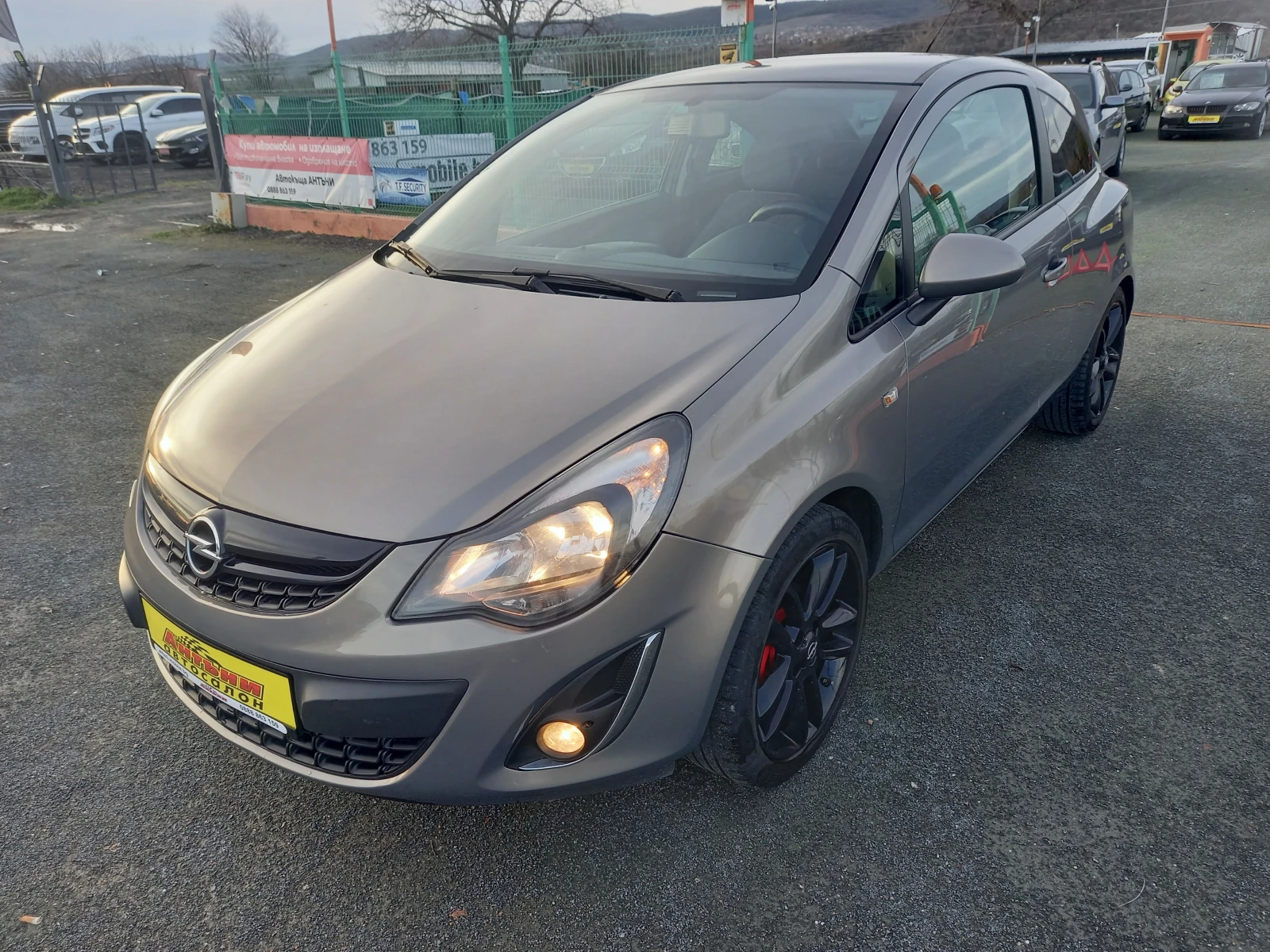Opel Corsa 1.4 - 90KC FACE - изображение 3