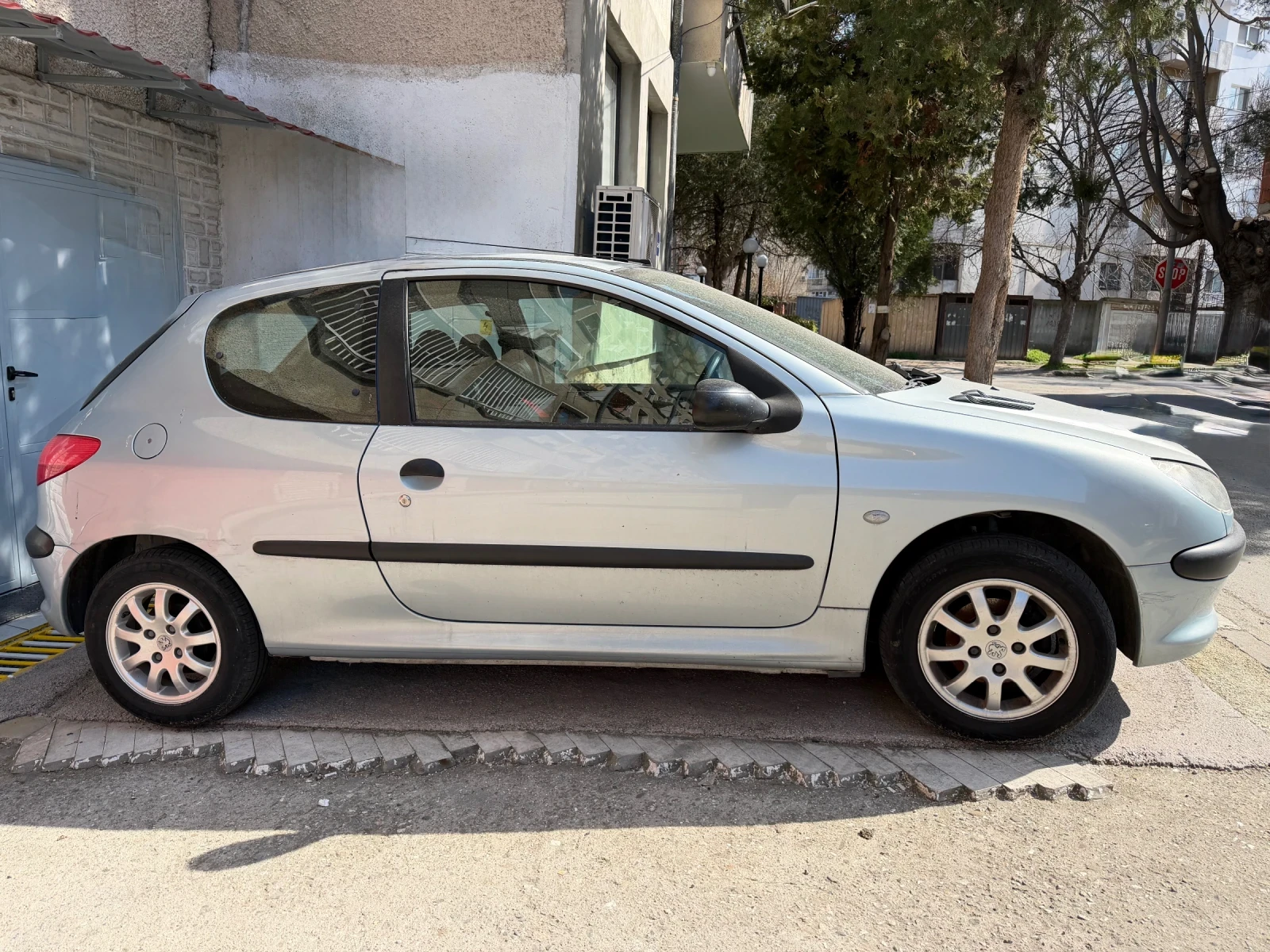 Peugeot 206 1.1i, снимка 2 - Автомобили и джипове - 53757676
