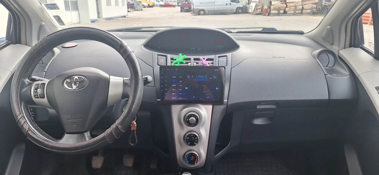 Toyota Yaris 1.4 D4D, снимка 6 - Автомобили и джипове - 53926362