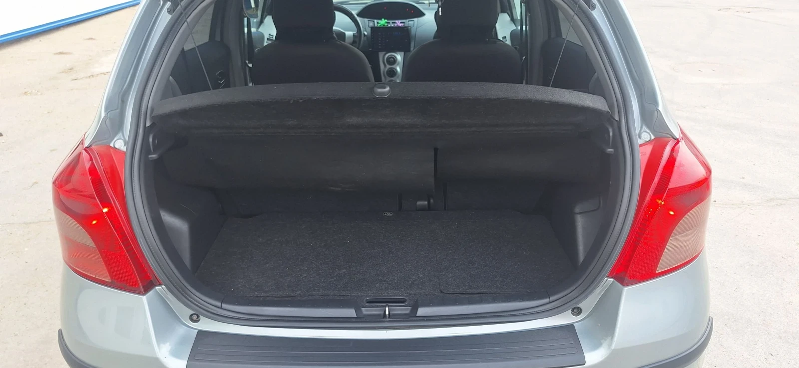 Toyota Yaris 1.4 D4D, снимка 9 - Автомобили и джипове - 53926362