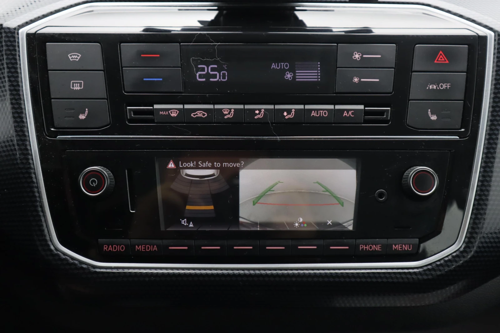 VW Up, снимка 14 - Автомобили и джипове - 54080959