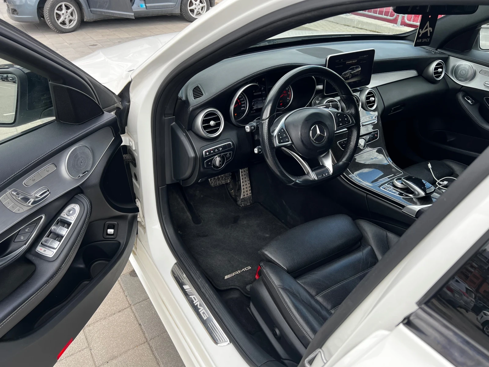 Mercedes-Benz C 43 AMG  4MATIC , снимка 12 - Автомобили и джипове - 54442308