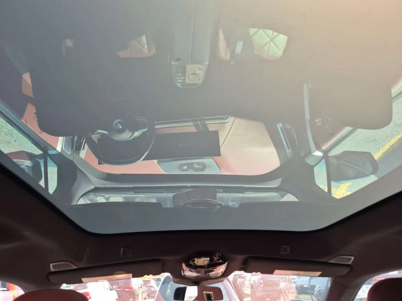 BMW iX * M60 * 360 * PANO * ЛИЦЕНЗИРАН ДИЛЪР, снимка 12 - Автомобили и джипове - 54612114