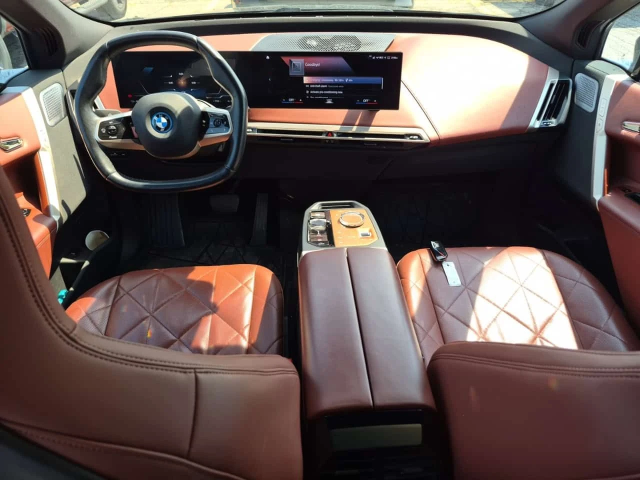BMW iX * M60 * 360 * PANO * ЛИЦЕНЗИРАН ДИЛЪР, снимка 10 - Автомобили и джипове - 54612114