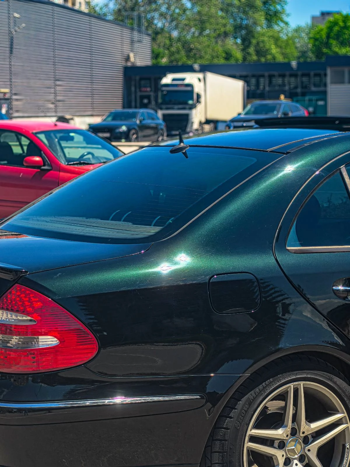 Mercedes-Benz E 240, снимка 5 - Автомобили и джипове - 54681038