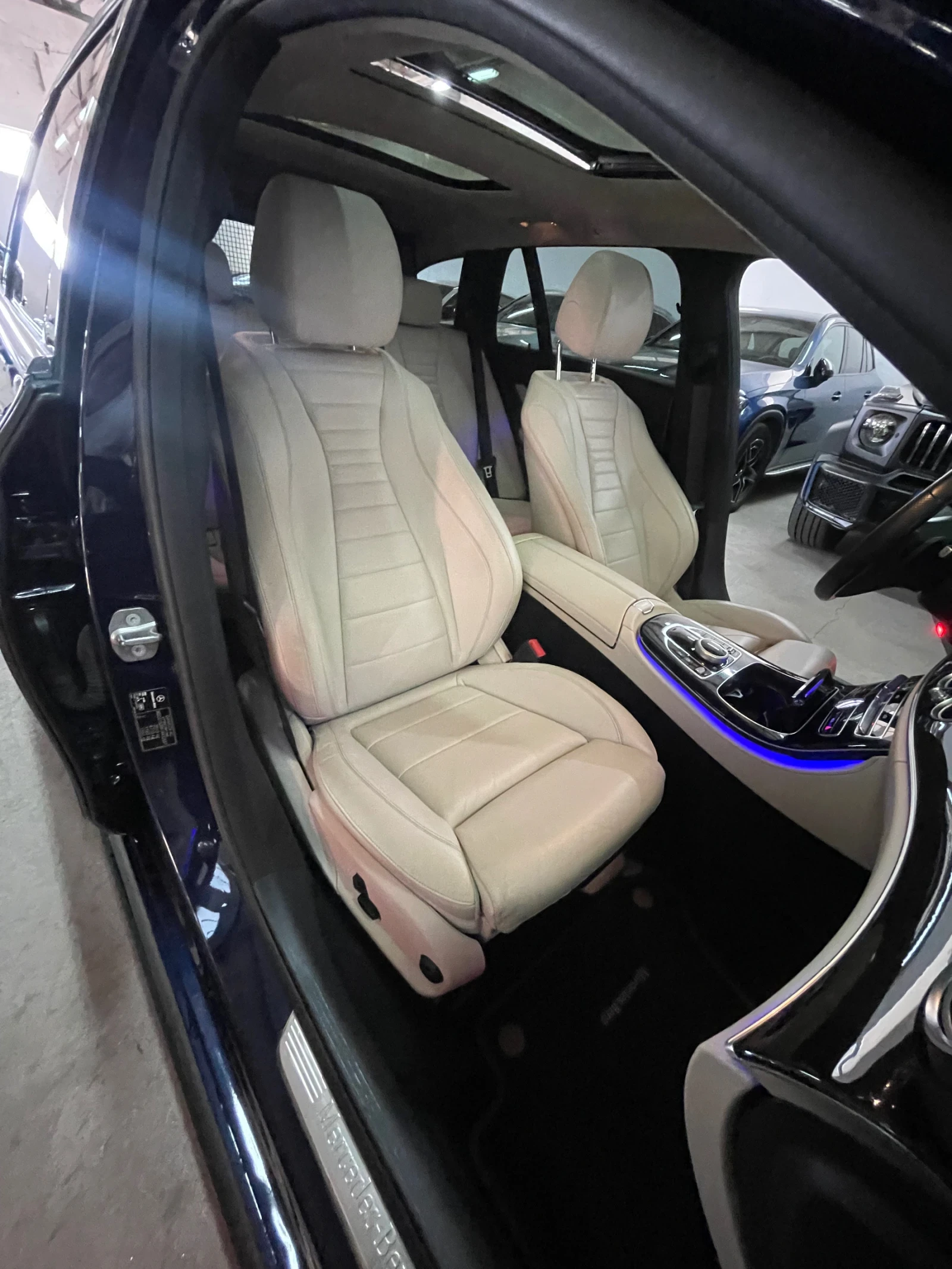 Mercedes-Benz E 220 d/4mat/AMG 6.3face/Подгр/камер/дигитал/НОВА!!!, снимка 14 - Автомобили и джипове - 55053160