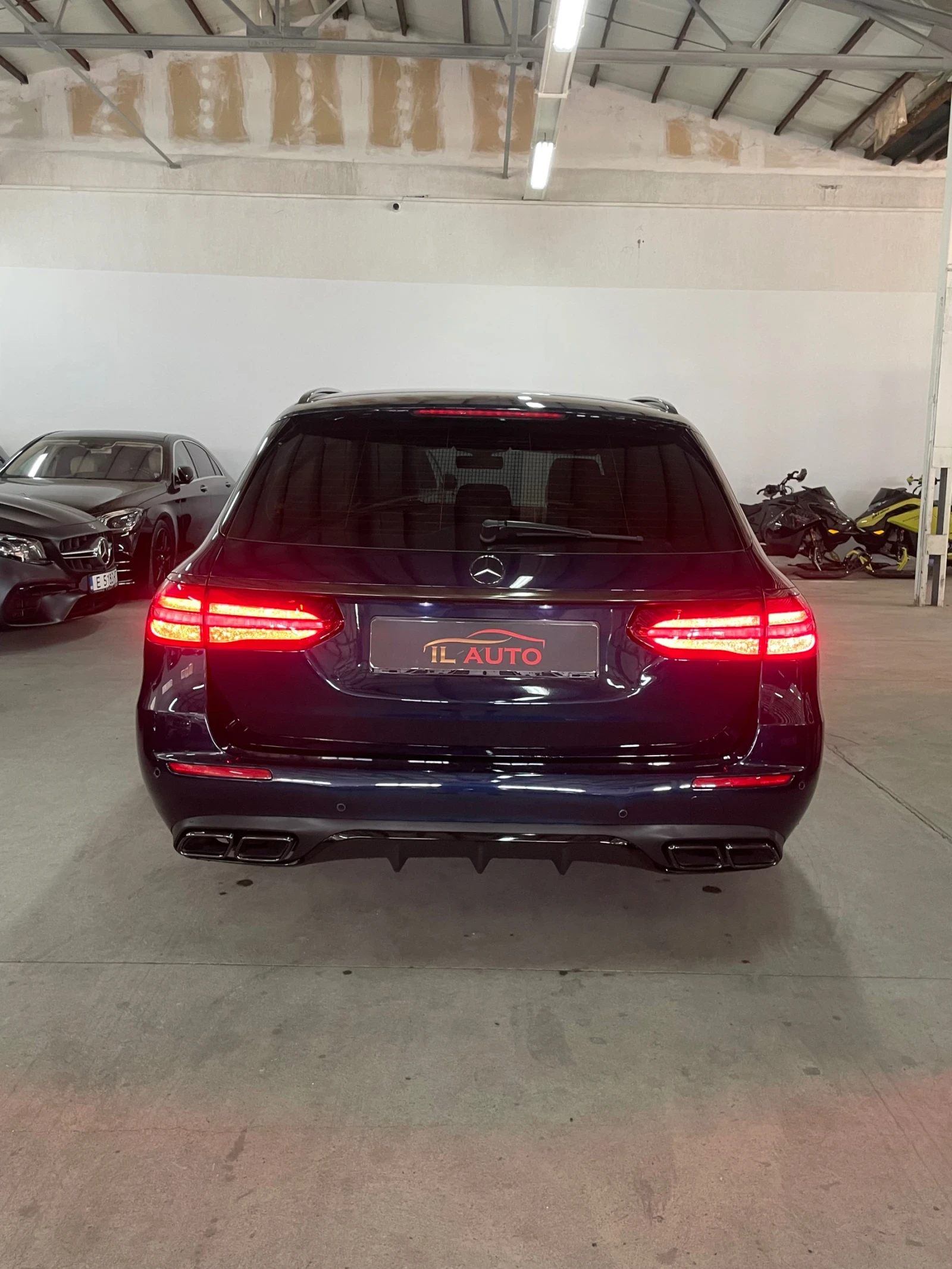 Mercedes-Benz E 220 d/4mat/AMG 6.3face/Подгр/камер/дигитал/НОВА!!!, снимка 4 - Автомобили и джипове - 55053160