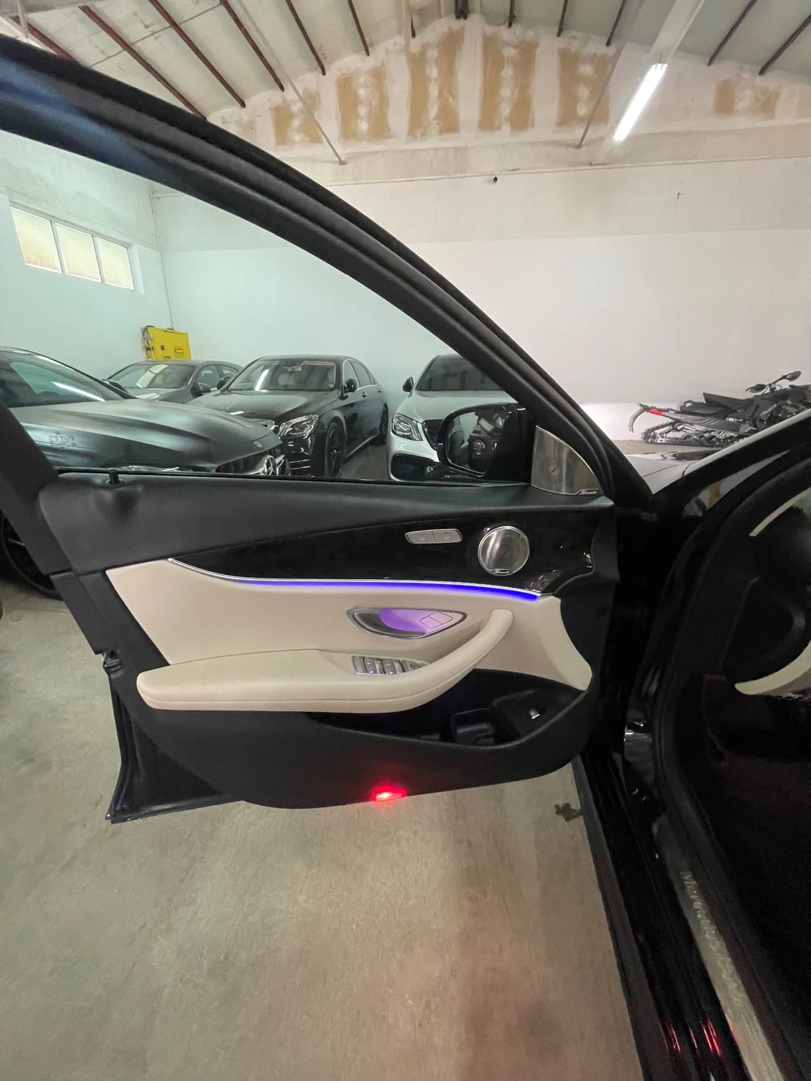Mercedes-Benz E 220 d/4mat/AMG 6.3face/Подгр/камер/дигитал/НОВА!!!, снимка 15 - Автомобили и джипове - 55053160