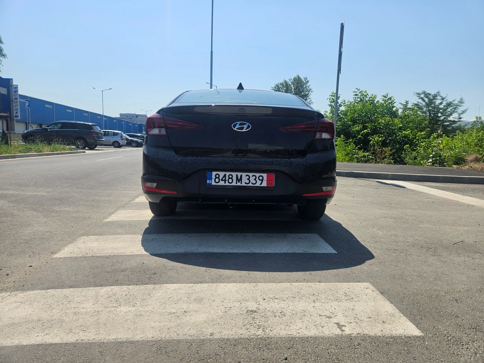 Hyundai Elantra 2.0 бензин автомат , снимка 6 - Автомобили и джипове - 55105323