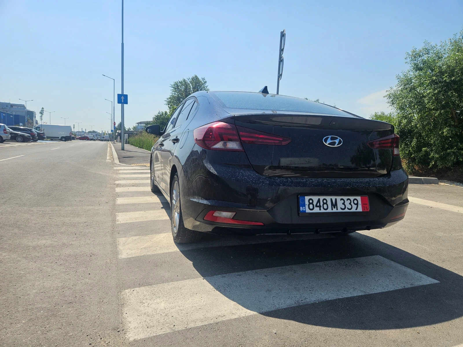 Hyundai Elantra 2.0 бензин автомат , снимка 7 - Автомобили и джипове - 55105323