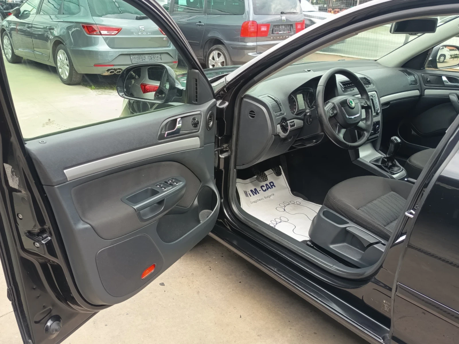 Skoda Octavia 1.6tdi 4x4, снимка 9 - Автомобили и джипове - 55211738