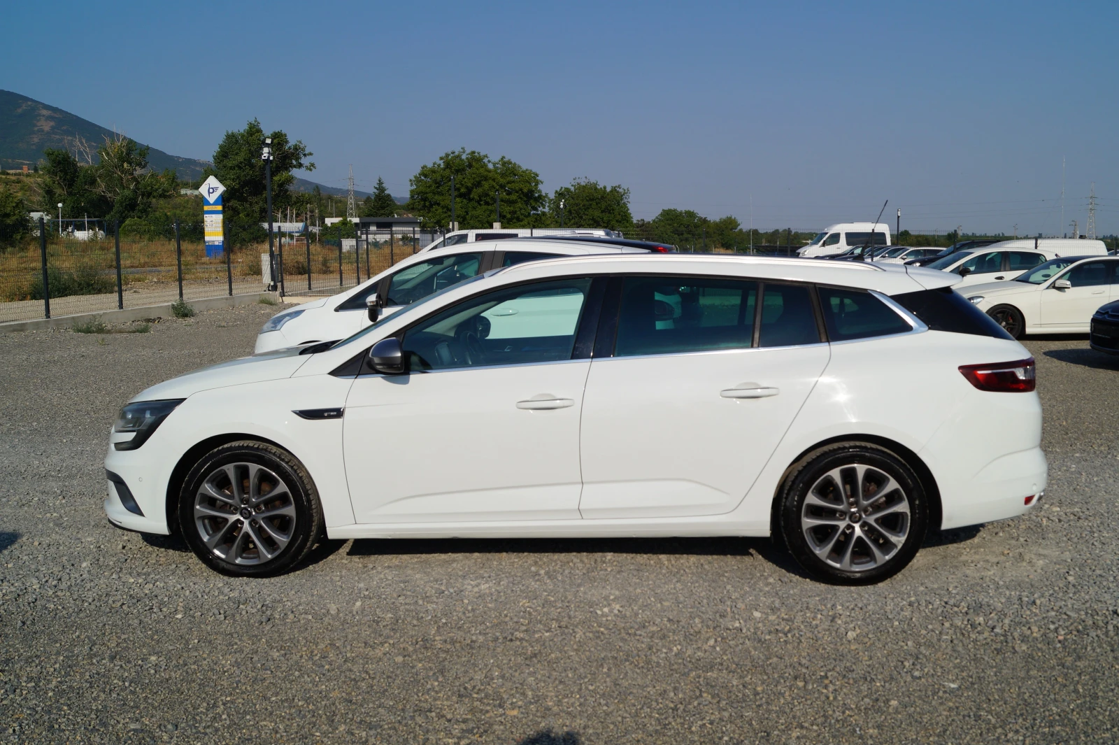 Renault Megane GT-line, снимка 7 - Автомобили и джипове - 55334168