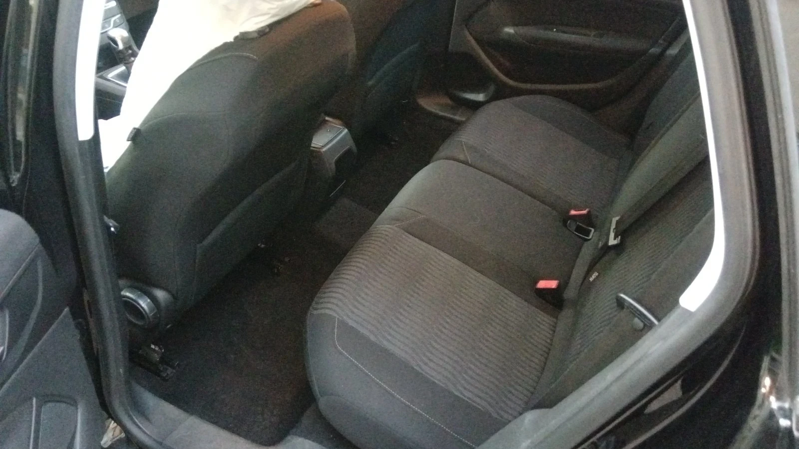 Peugeot 308 1.6 HDI, снимка 4 - Автомобили и джипове - 55730076