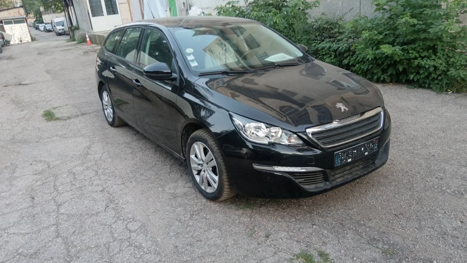 Peugeot 308 1.6 HDI, снимка 2 - Автомобили и джипове - 55730076