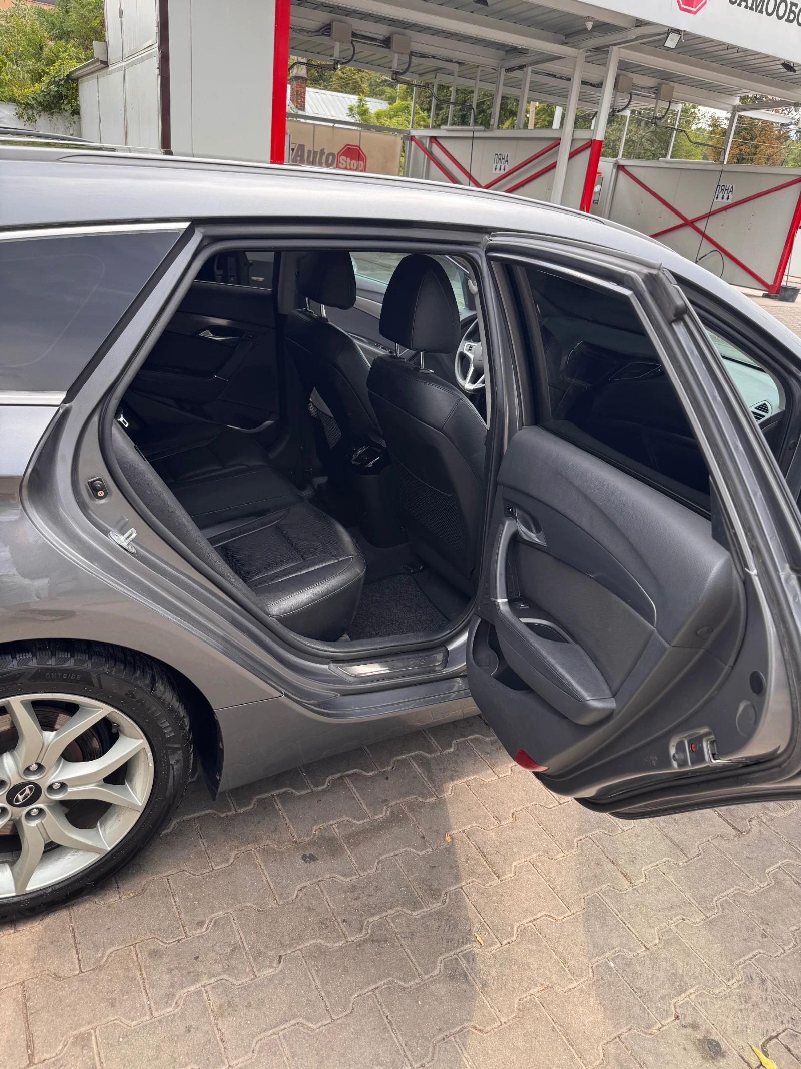 Hyundai I40 Premium + , снимка 15 - Автомобили и джипове - 55983514