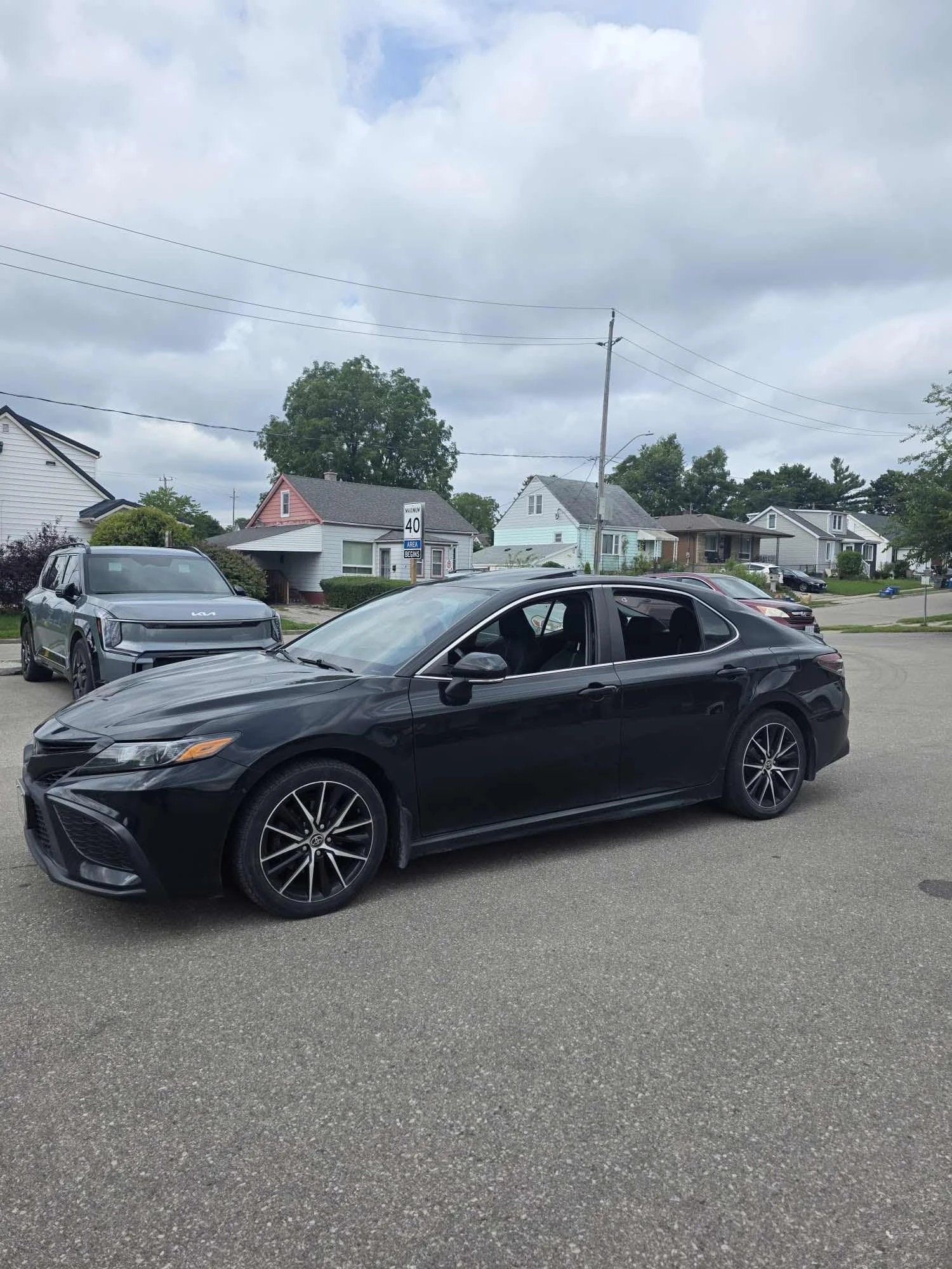 Toyota Camry * SE * CARFAX * ОПЦИЯ ЗА ФИНАНСИРАНЕ, снимка 2 - Автомобили и джипове - 56117101
