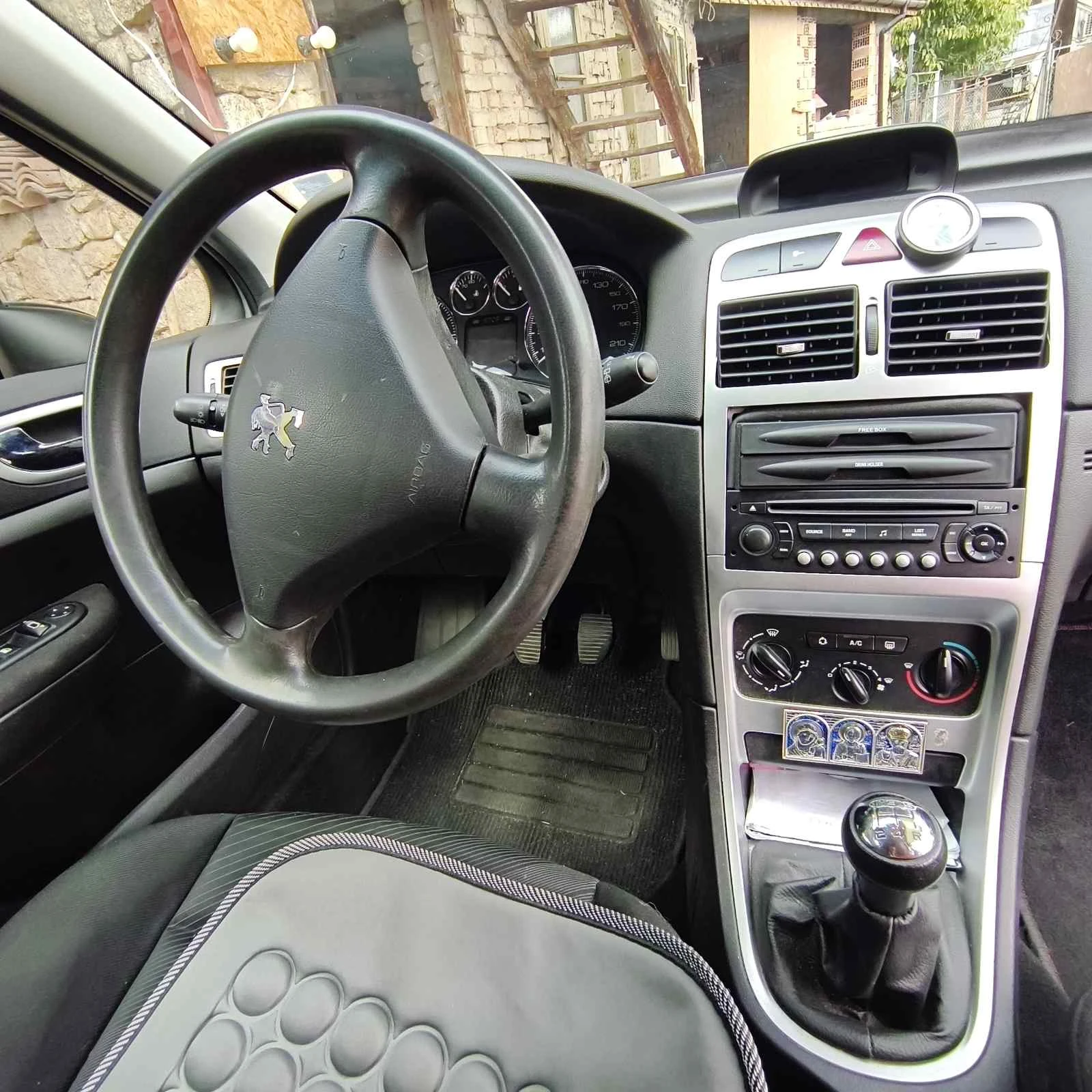 Peugeot 307, снимка 6 - Автомобили и джипове - 56354393