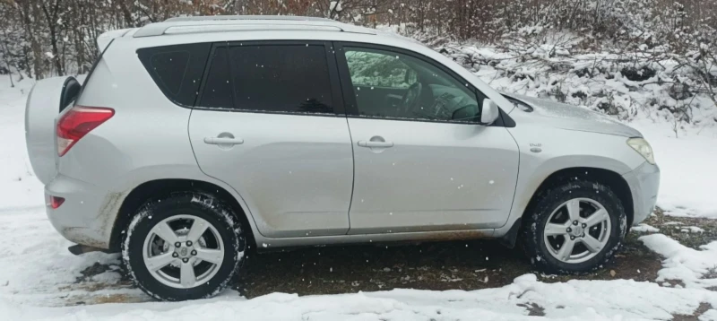 Toyota Rav4 2.2 D-4D136k.c.4Х4, Facelift, Навигация , Обслужен, снимка 2 - Автомобили и джипове - 49194401