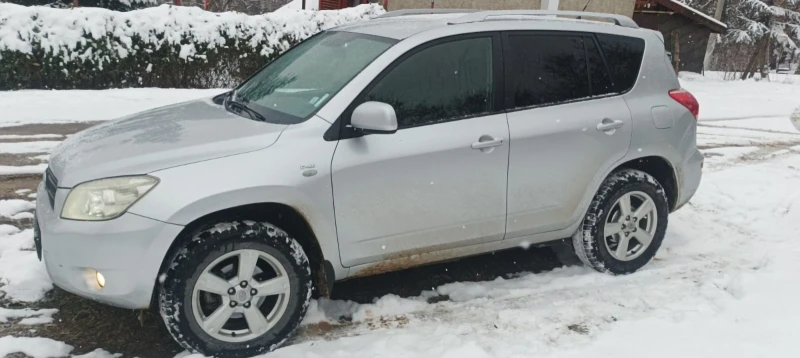 Toyota Rav4 2.2 D-4D136k.c.4Х4, Facelift, Навигация , Обслужен, снимка 3 - Автомобили и джипове - 49194401