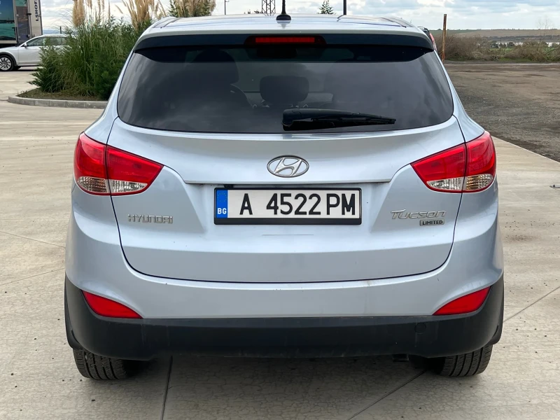 Hyundai IX35 2.4i Automat, снимка 5 - Автомобили и джипове - 52090476